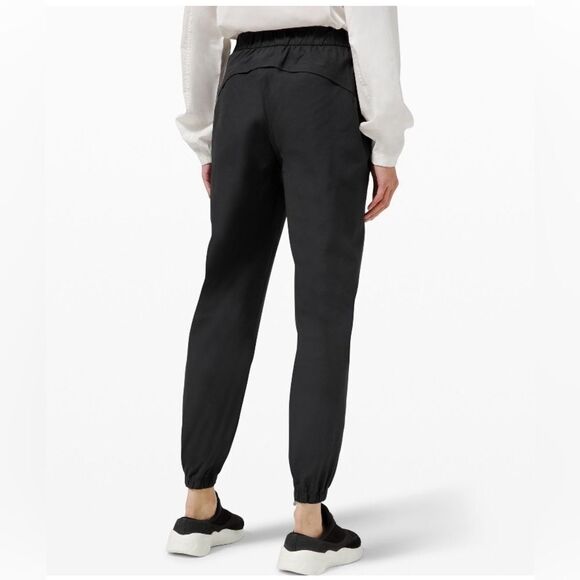 NWT lululemon High Rise Jogger - Picture 4 of 7